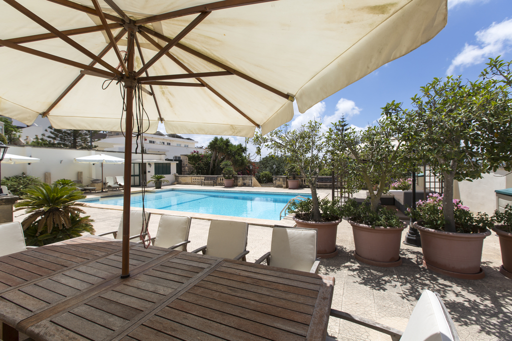 Iklin, Furnished Detached Villa's Image 7