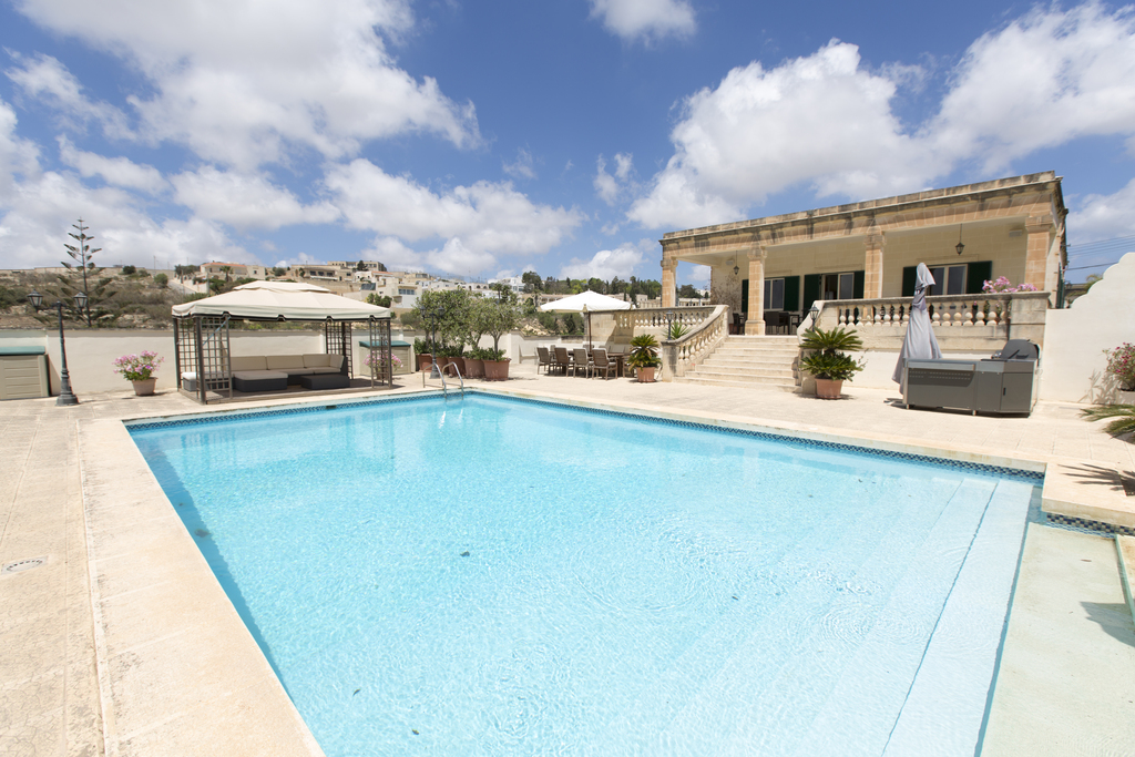 Iklin, Furnished Detached Villa's Image 6
