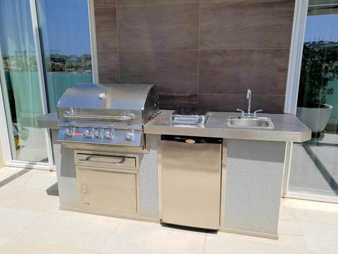Sliema, Luxury Furnished Penthouse's Image 8