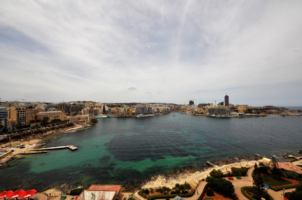 Sliema, Furnished Penthouse's Image 10