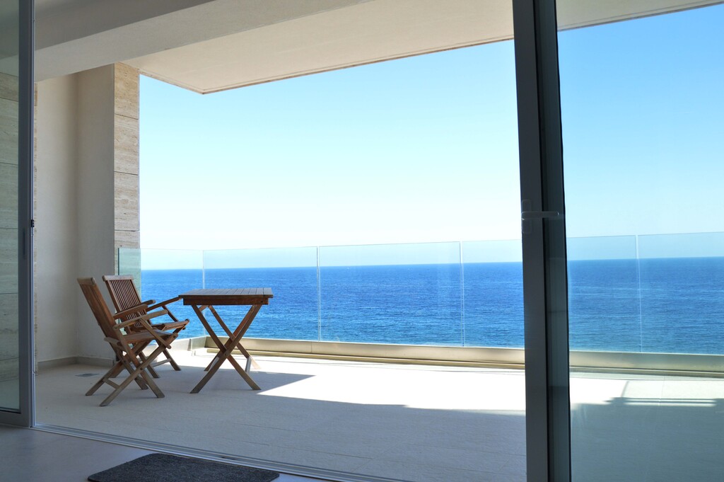 P_001667_Front_Terrace.JPG