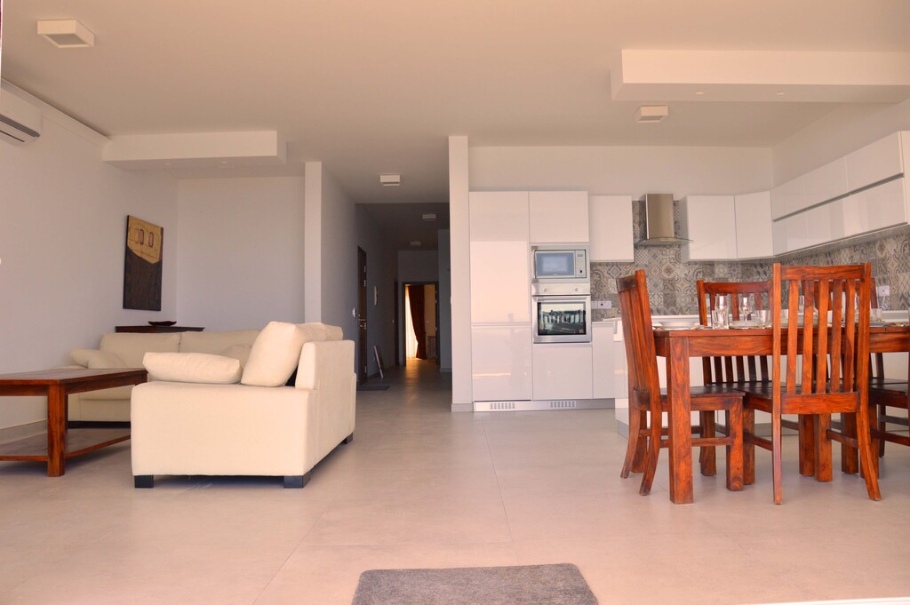 P_001667_Kitchen_Sitting_Dining_