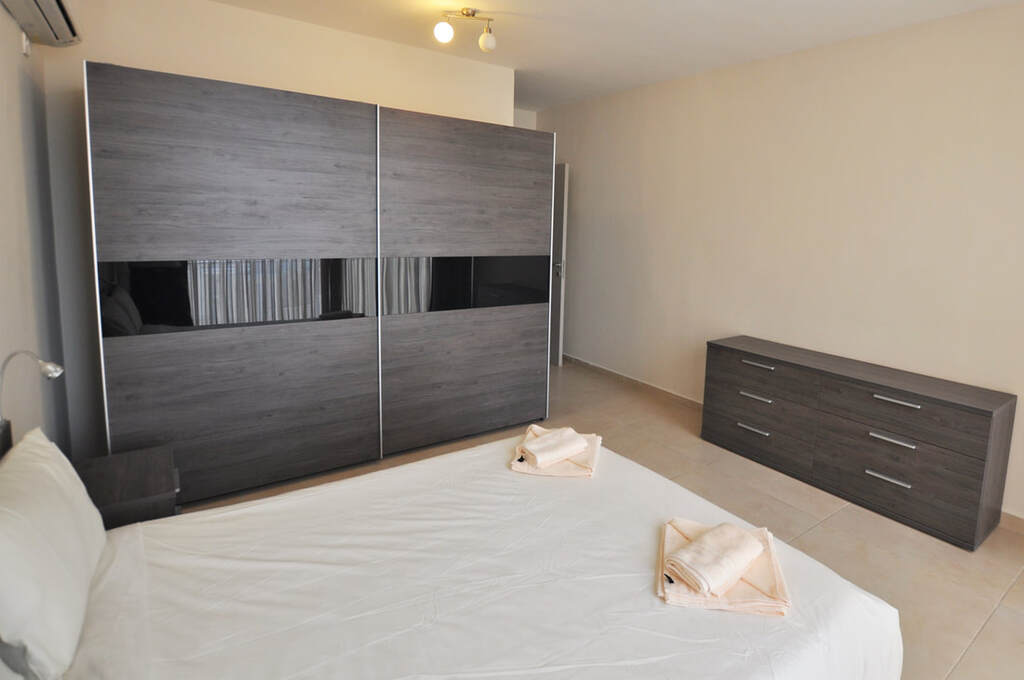 Sliema, Furnished Penthouse's Image 11