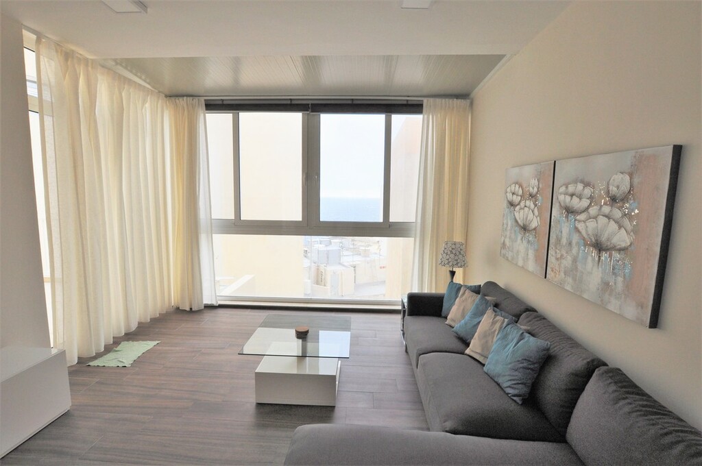 Sliema, Furnished Penthouse's Image 4