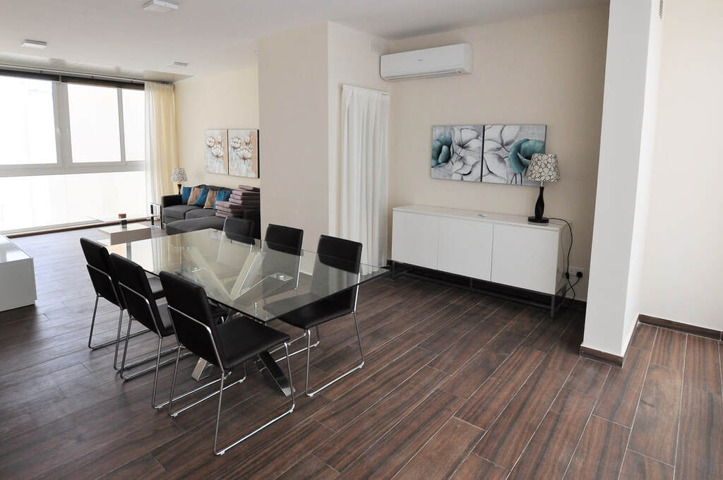 Sliema, Furnished Penthouse's Image 3