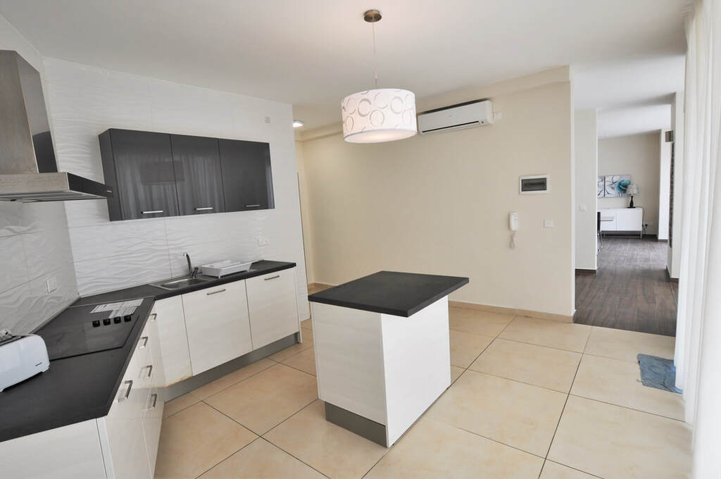 Sliema, Furnished Penthouse's Image 6