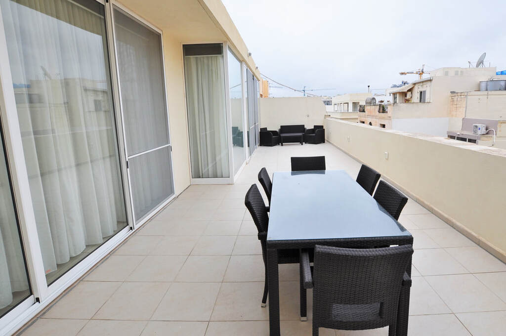 Sliema, Furnished Penthouse's Image 7