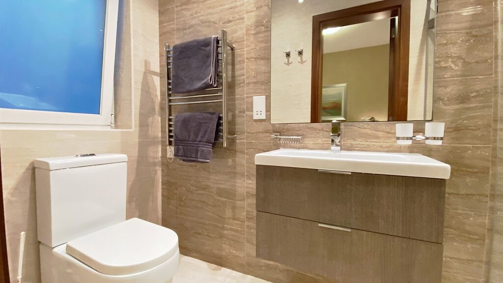 Sliema, Luxury Furnished Apartment's Image 7