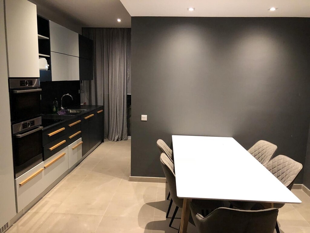 Sliema, Luxury Furnished Penthouse's Image 4