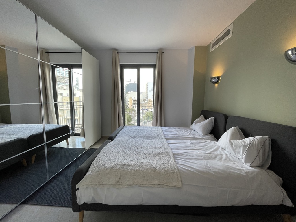 Portomaso, Furnished Apartment's Image 5