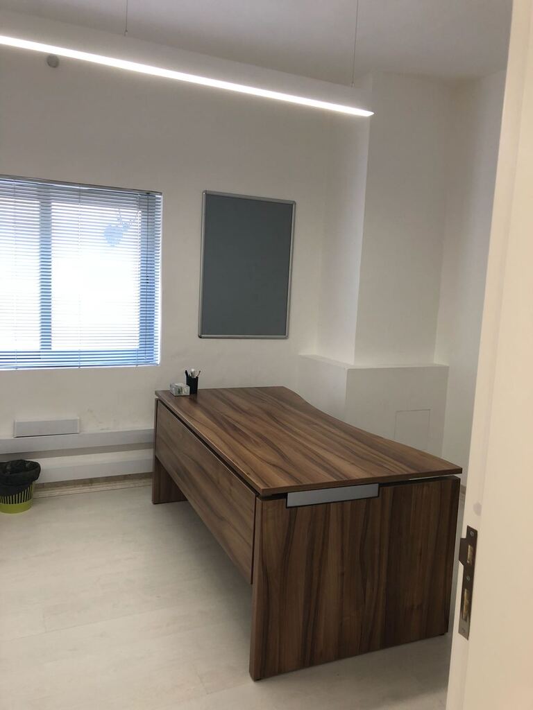P_002221_Small_Room_1.jpg