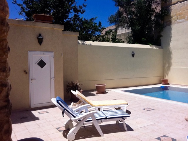 Swieqi, Furnished Terraced House's Image 10