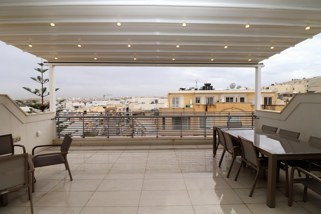 Ibragg, Luxurious Finish Penthouse's Image 15