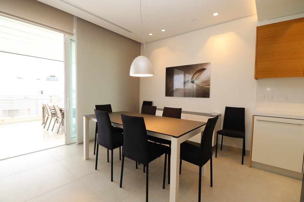 Ibragg, Luxurious Finish Penthouse's Image 3