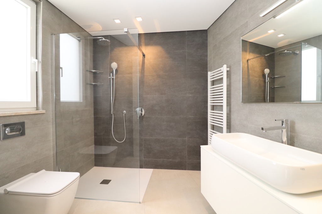 Ibragg, Luxurious Finish Penthouse's Image 12