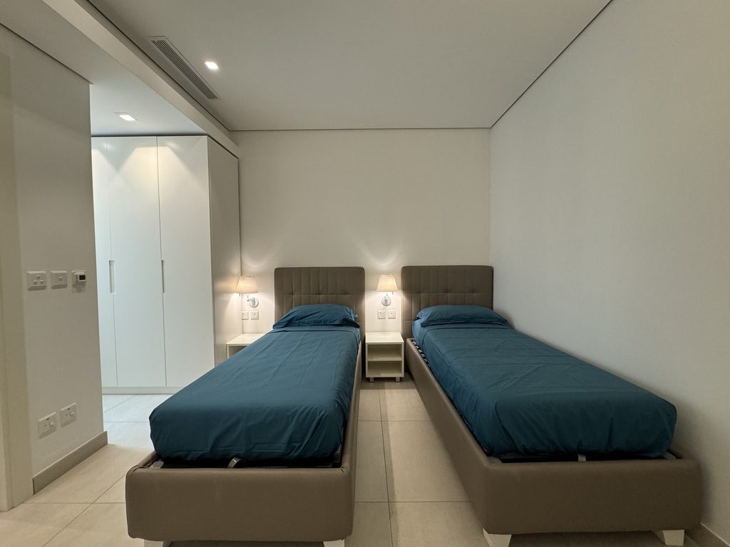 Ibragg, Luxurious Finish Penthouse's Image 11