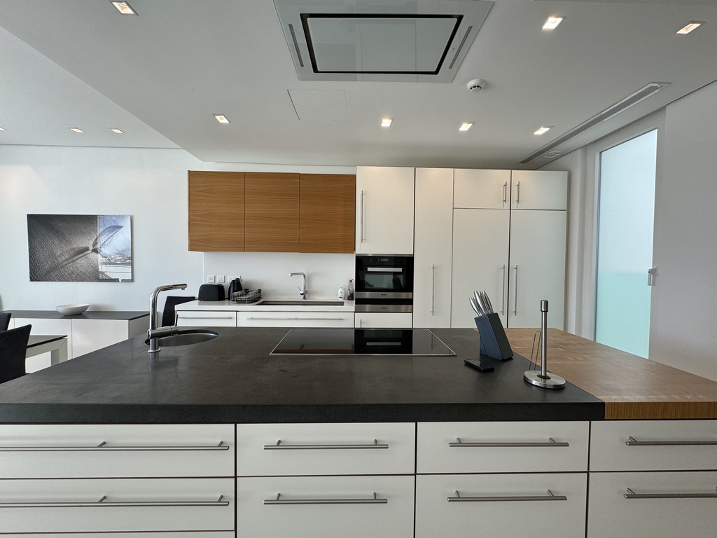 Ibragg, Luxurious Finish Penthouse's Image 7