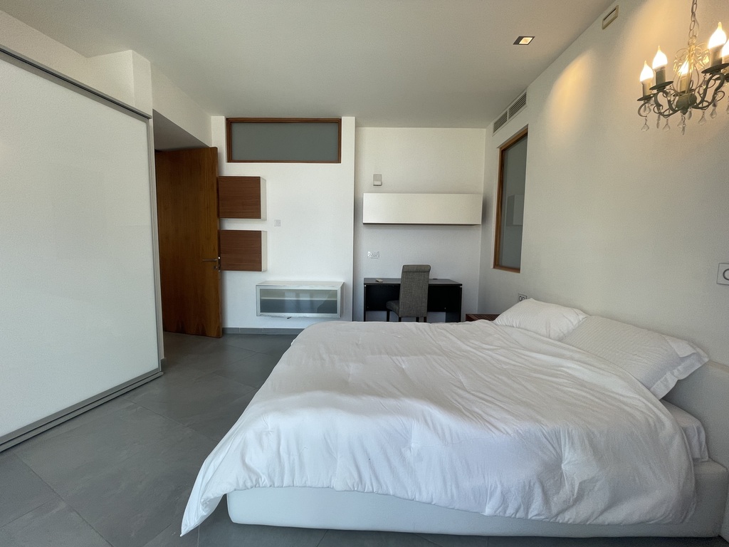 Portomaso Furnished Apartment's Image 7