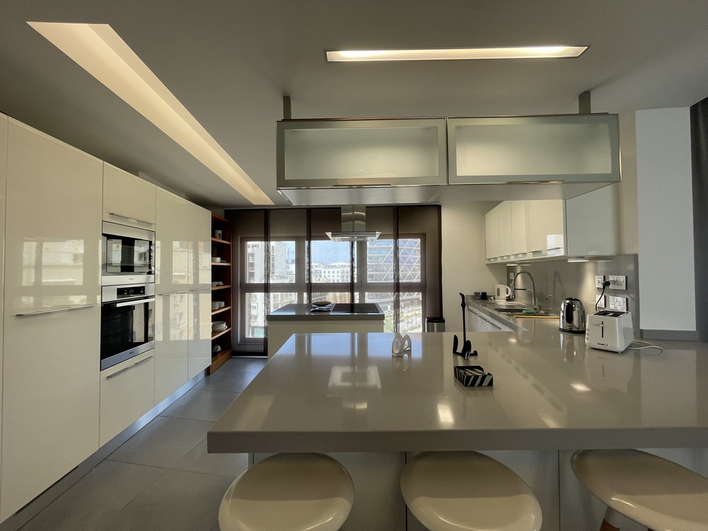 Portomaso Furnished Apartment's Image 3