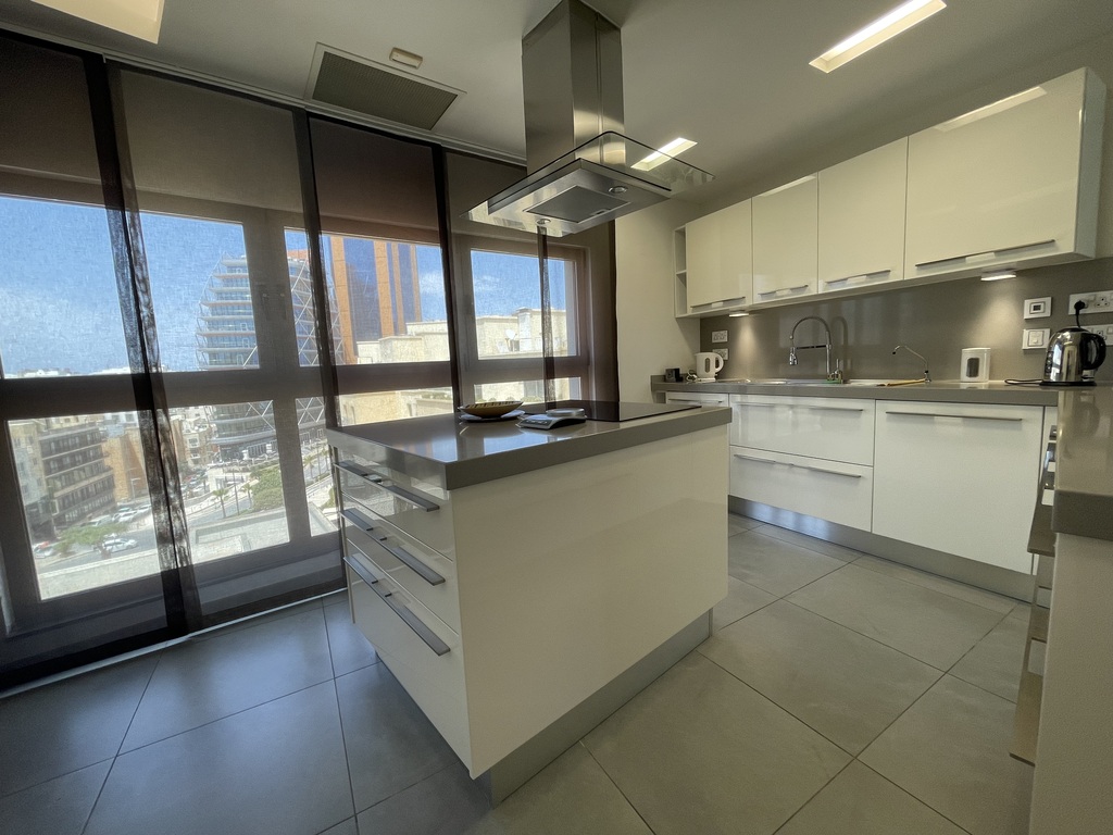 Portomaso Furnished Apartment's Image 5