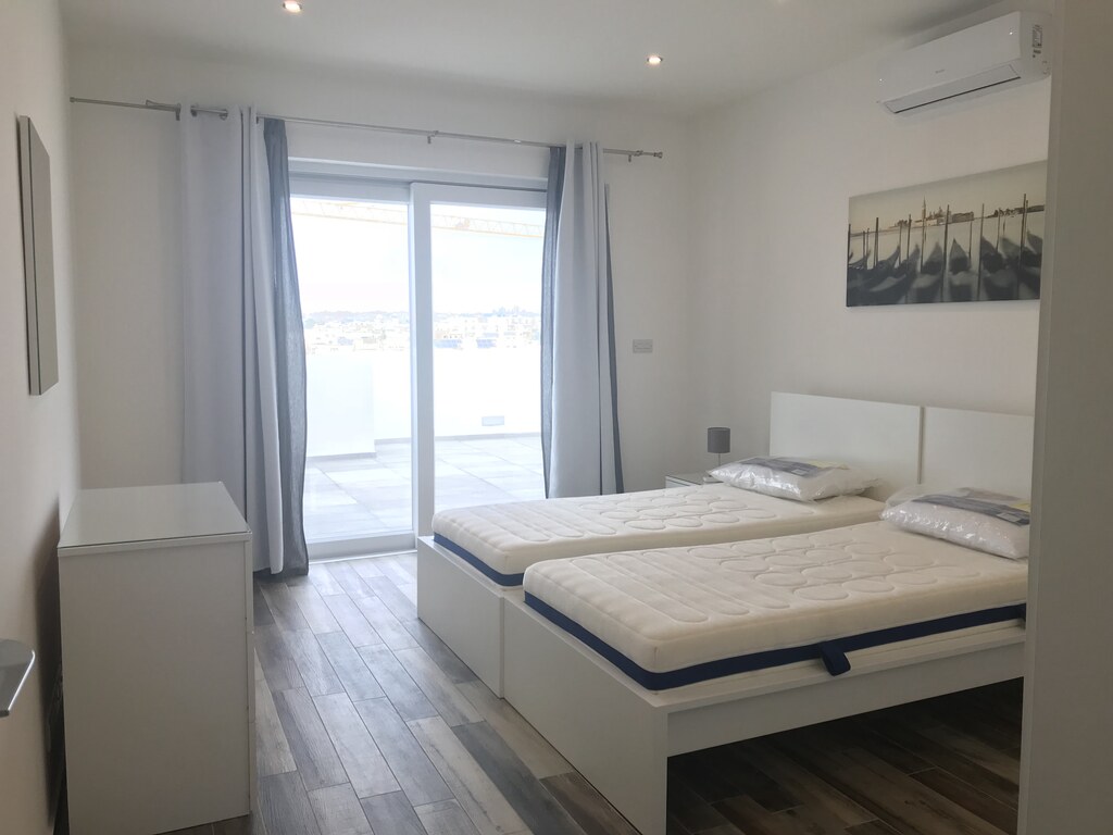 Attard, Furnished Penthouse's Image 7