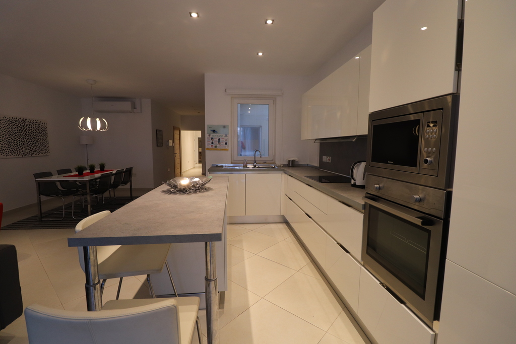 Sliema, Furnished Apartment's Image 3