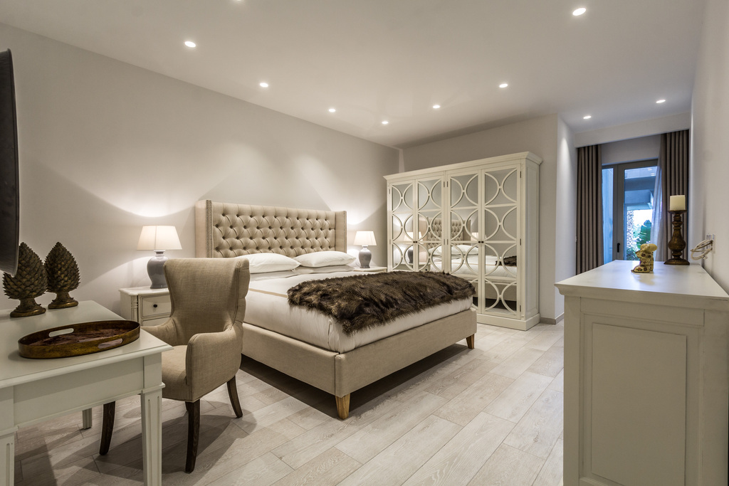 Laguna Portomaso Luxury Furnished Apartment's Image 8