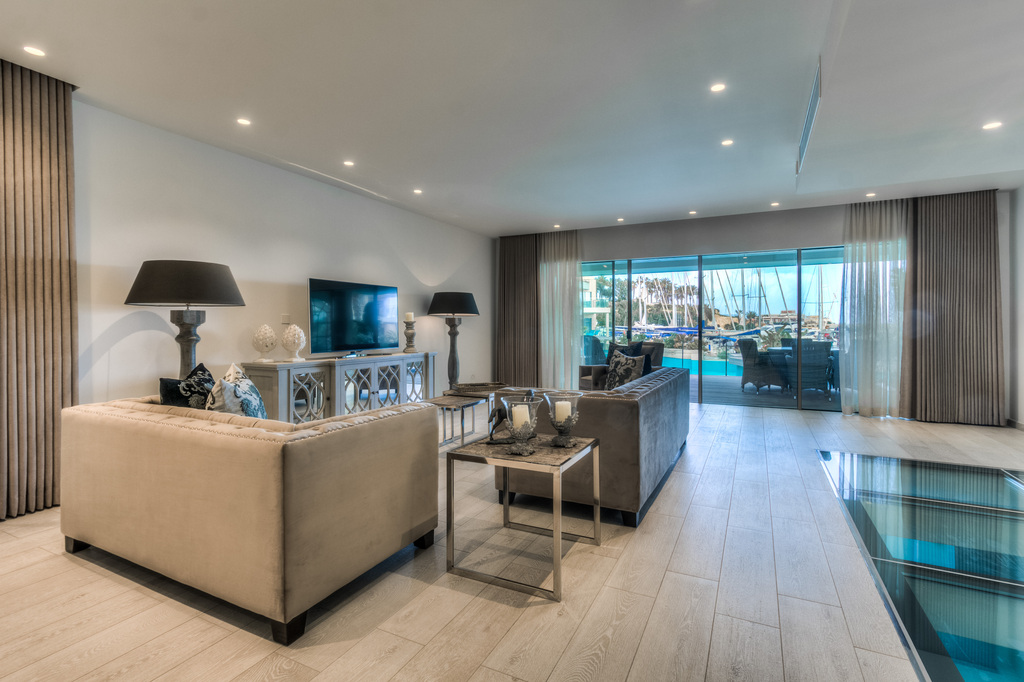 Laguna Portomaso Luxury Furnished Apartment's Image 3