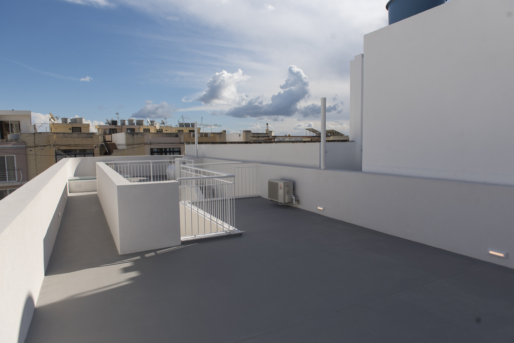 Swieqi, Furnished Semi-detached Villa's Image 16
