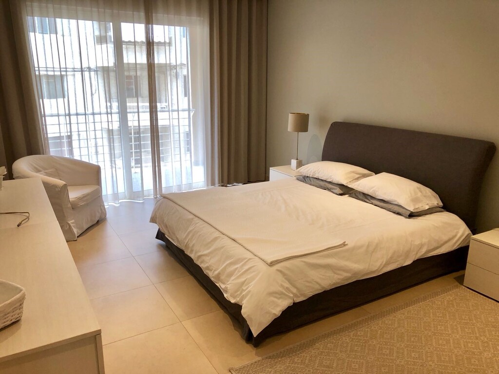 Ta' Xbiex, Luxury Furnished Apartment's Image 4