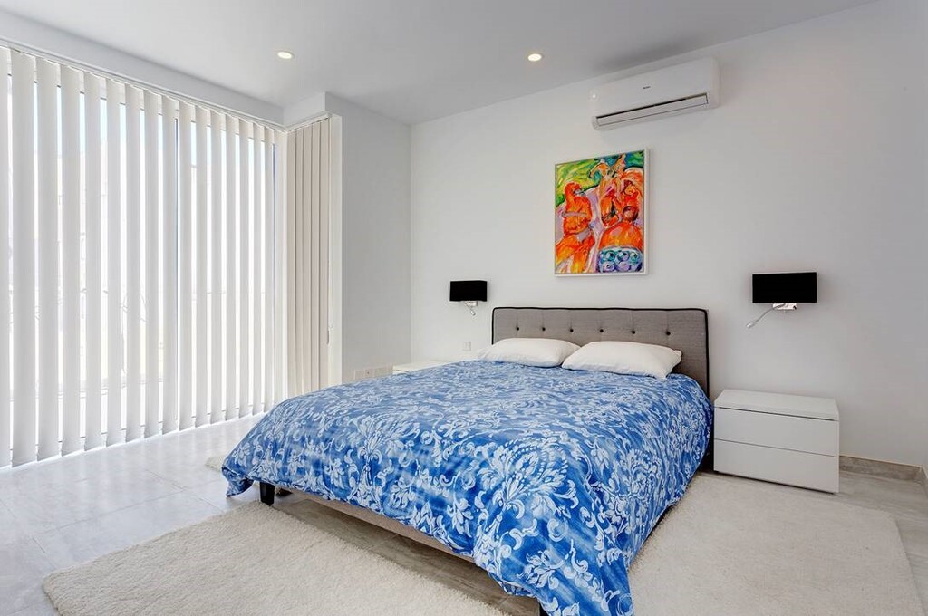 Sliema, Furnished Penthouse's Image 7