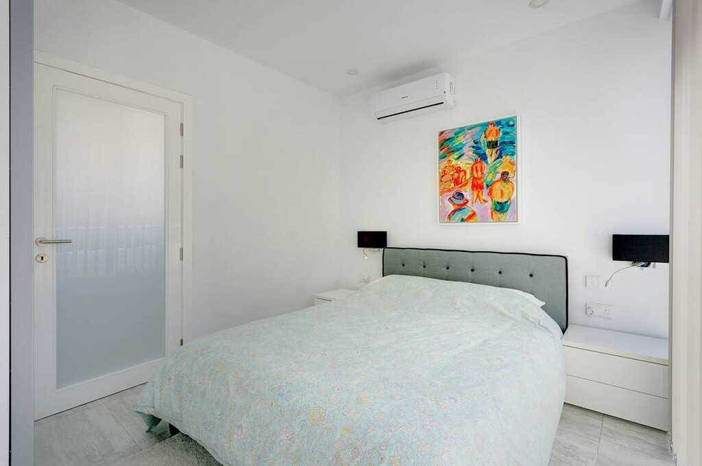 Sliema, Furnished Penthouse's Image 12