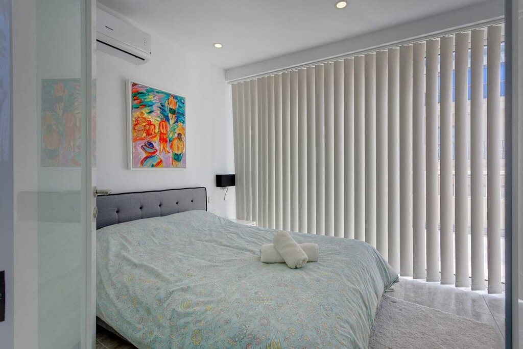 Sliema, Furnished Penthouse's Image 11