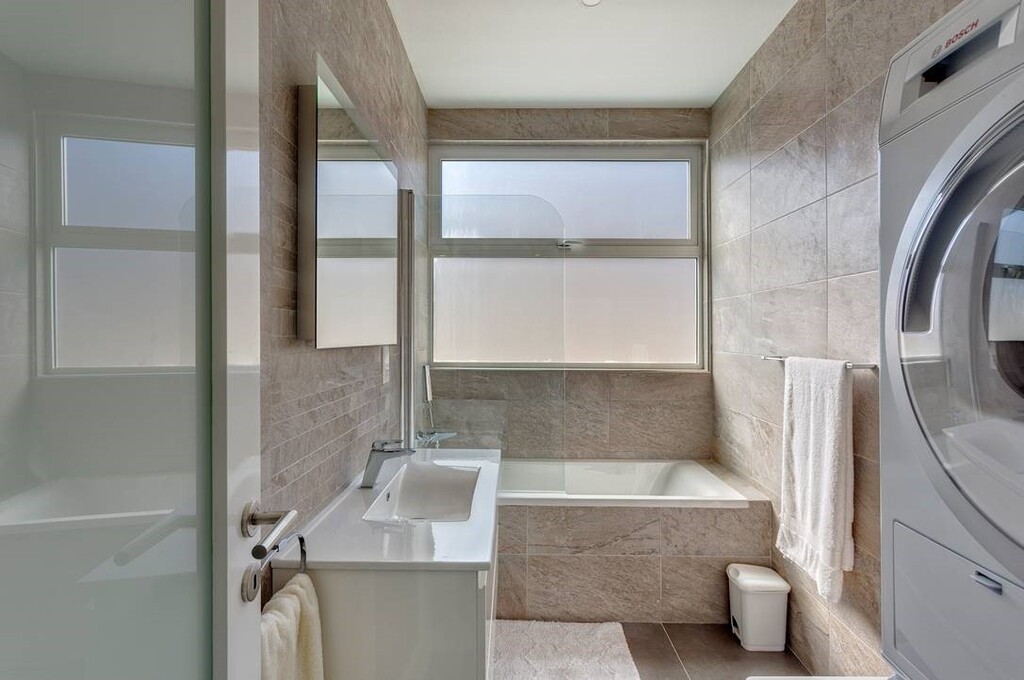Sliema, Furnished Penthouse's Image 13