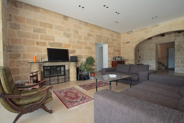 Iklin, Furnished House of Character's Image 7