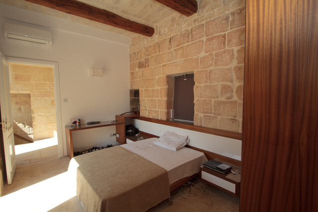 Iklin, Furnished House of Character's Image 11
