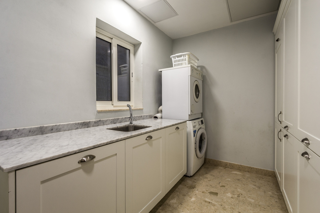Sliema, Luxurious Finish Apartment's Image 5