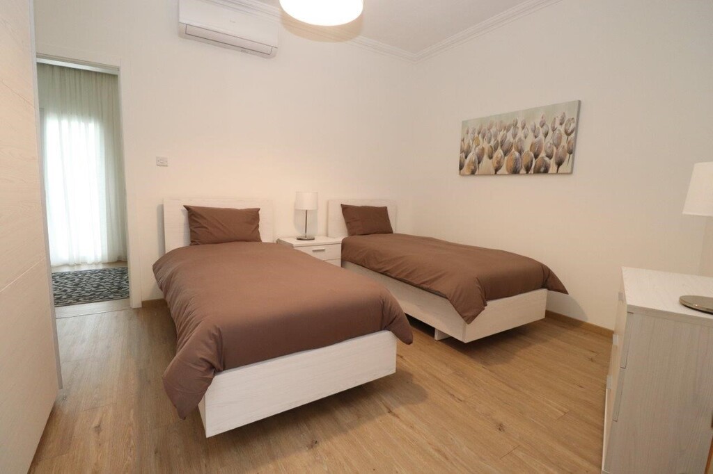 Ibragg, Furnished Terraced House's Image 9