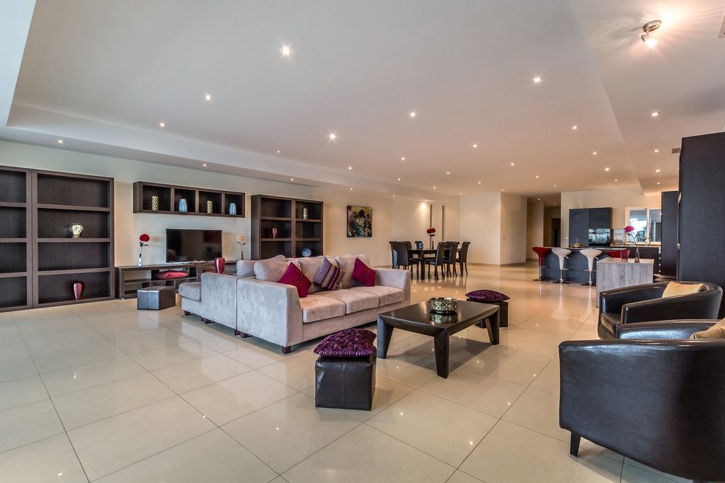 Ta' Xbiex, Luxury Seafront Apartment's Image 4