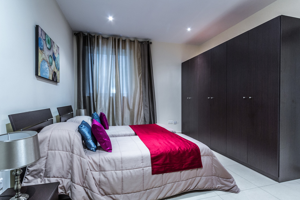 Ta' Xbiex, Luxury Seafront Apartment's Image 9