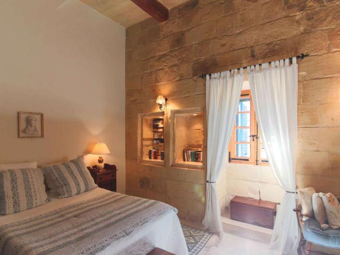 Birkirkara, Furnished House of Character's Image 6