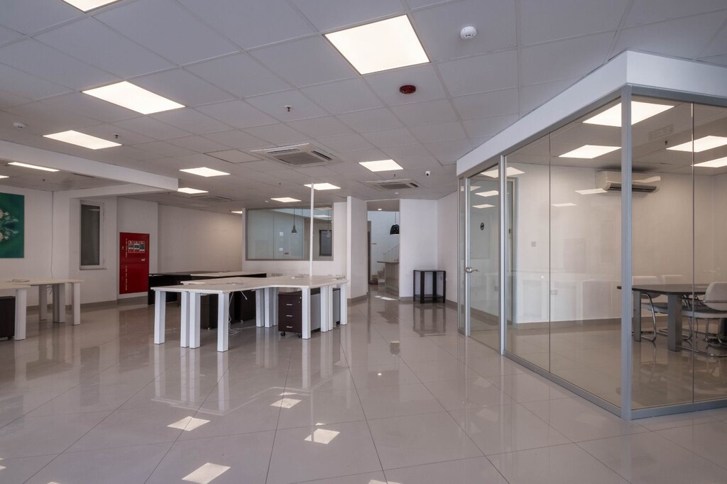 P_002703_St.Julians-office-8.jpg
