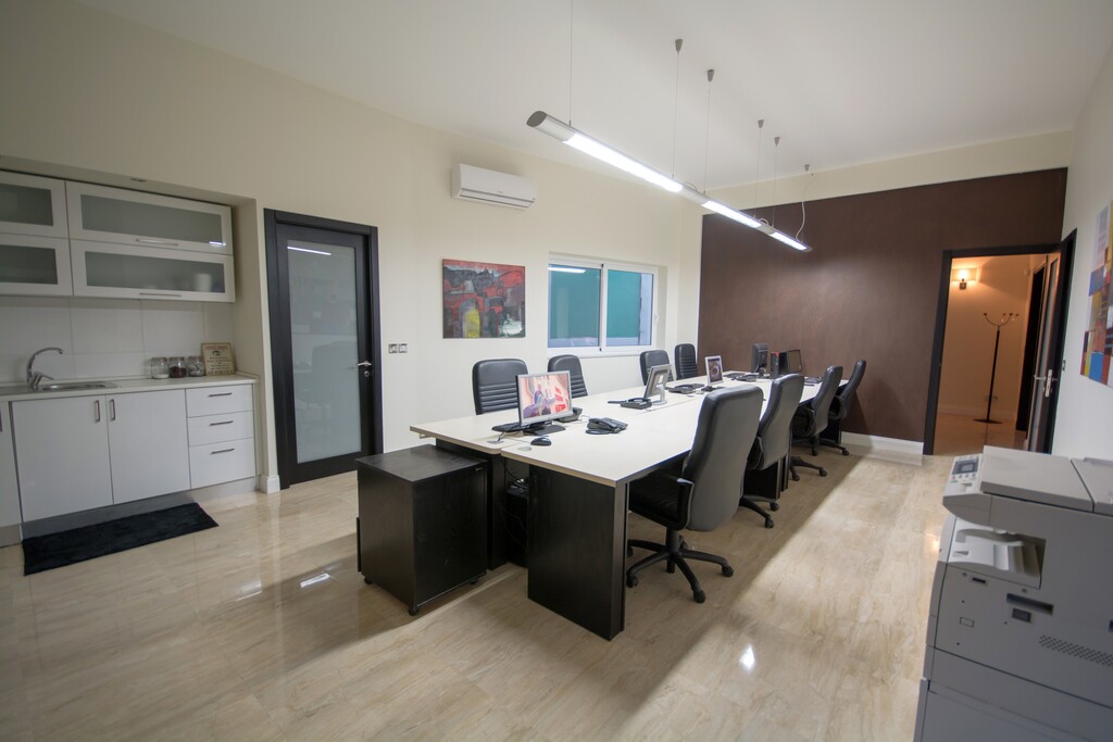 Ta' Xbiex, Fully Equipped Office's Image 3