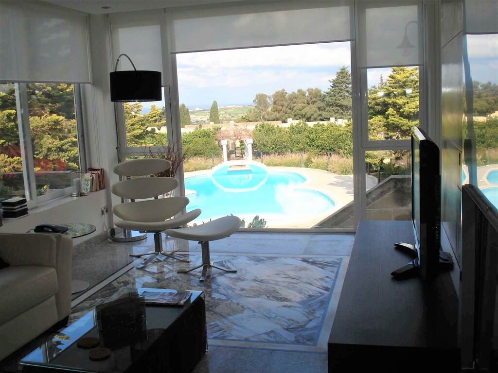 Mosta, Furnished Detached Villa's Image 3