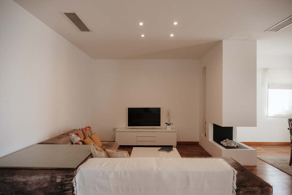 Sliema-apartment-to-let-safe-area-oyster-christies