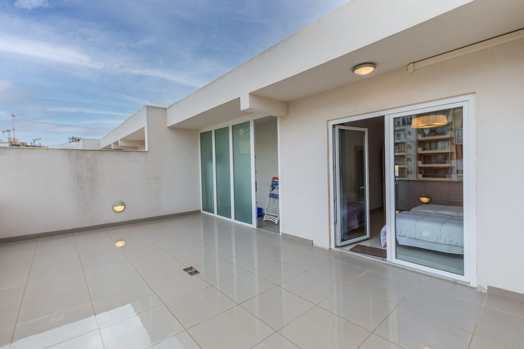 P_002847_Sliema_Penthouse_for_re