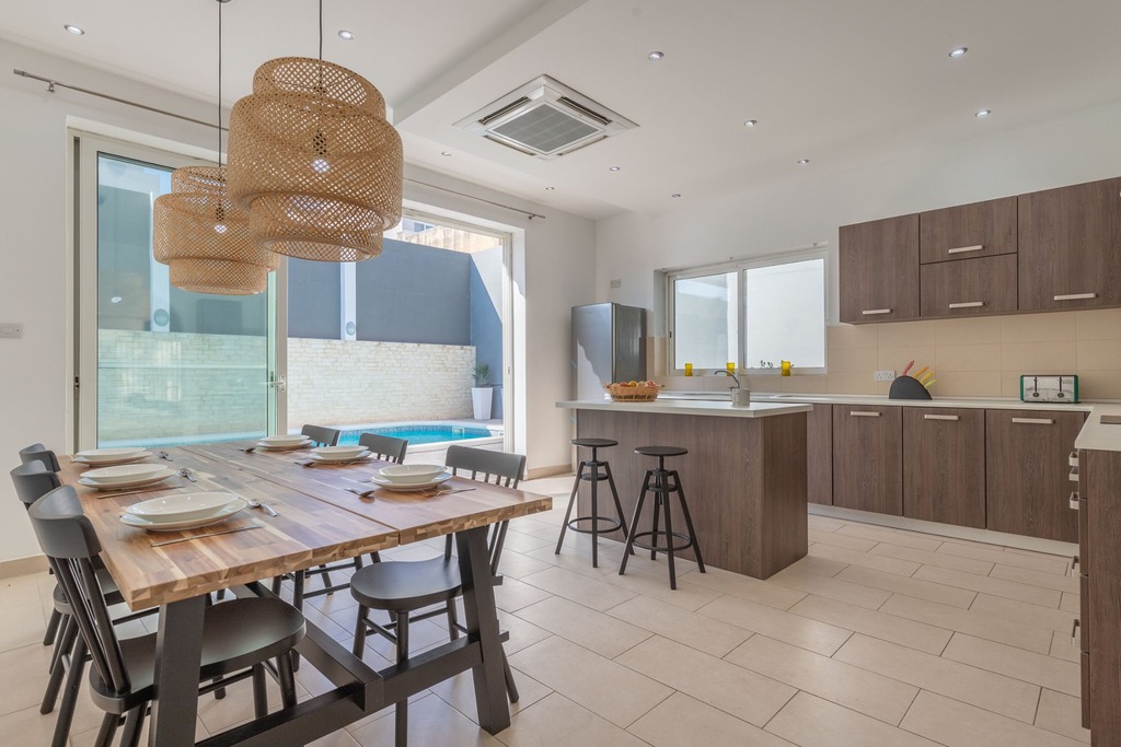 Ibragg Furnished Semi-detached Bungalow's Image 12