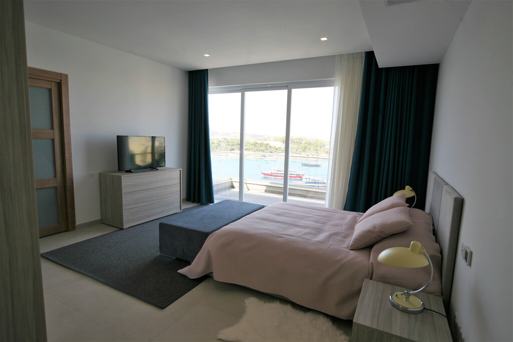 Sliema, Furnished Penthouse's Image 10