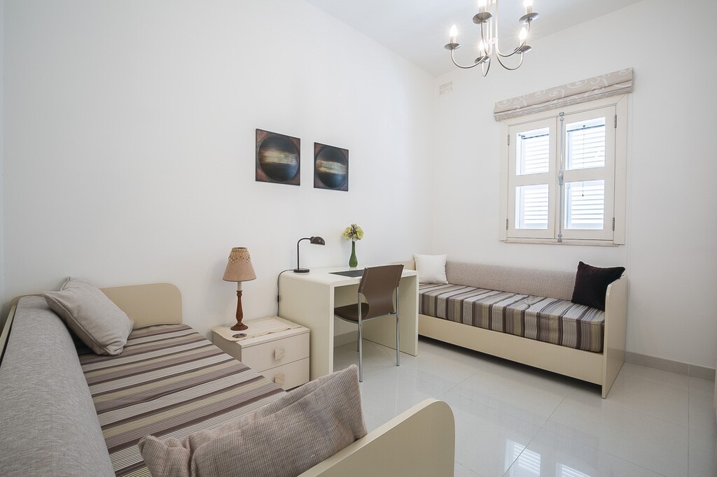 Sliema, Furnished Apartment's Image 8