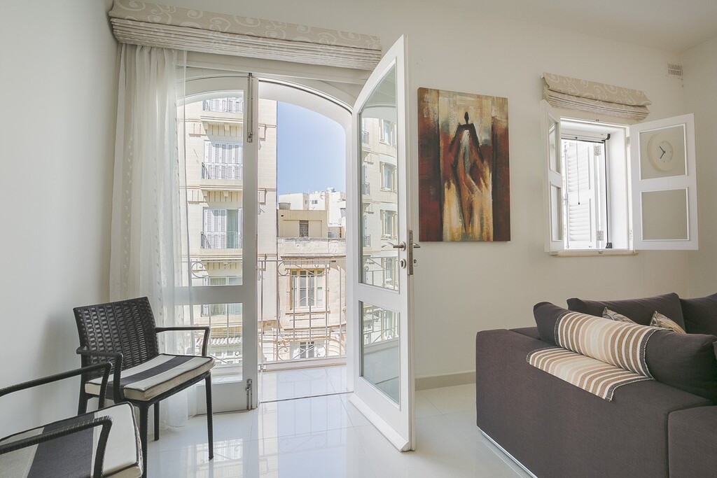 Sliema, Furnished Apartment's Image 3